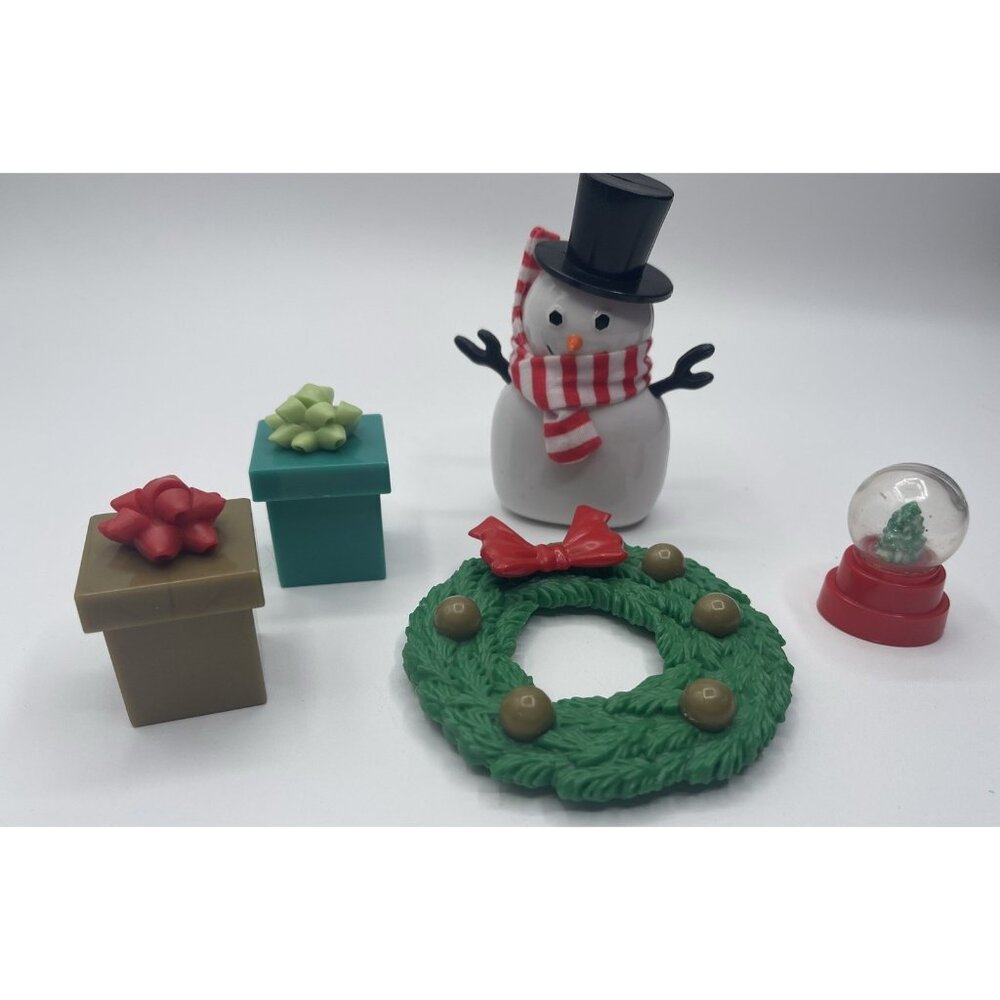 American Girl Doll Holiday Christmas Wreath Snowman Snow Globe Presents Gifts
